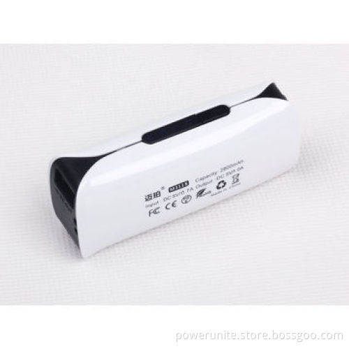 White Color Power Bank with 2,800mAh Capacity, LED Torch